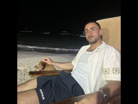 Sitter Profile Image: Manar 