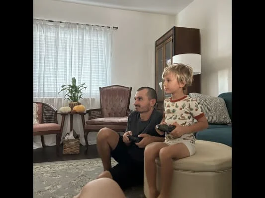 Sitter Profile Image: Antonina & Denys 