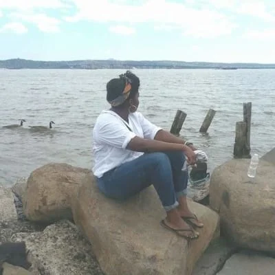 Sitter Profile Image: Fetlange 