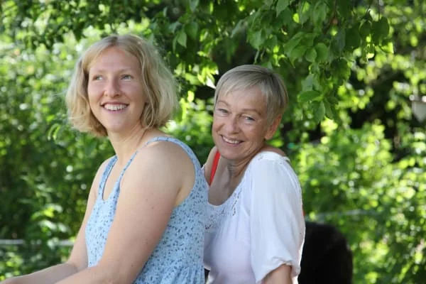 Sitter Profile Image: Geraldine & Julia 