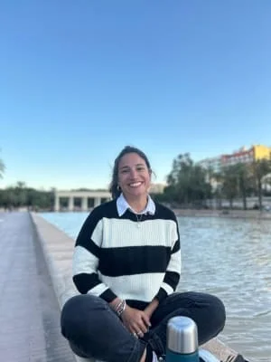 Sitter Profile Image: Lucia 