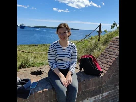 Sitter Profile Image: Angela 