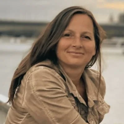 Sitter Profile Image: Claudia 