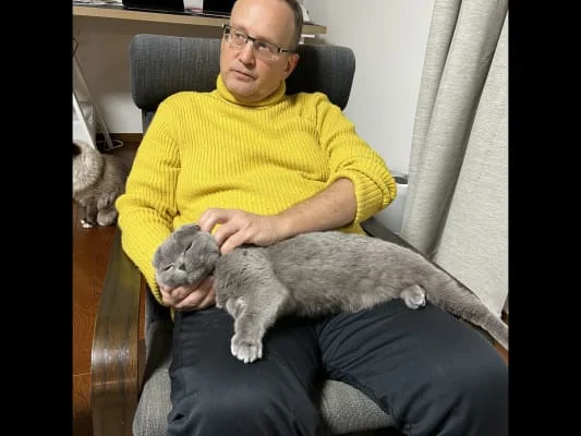 Sitter Profile Image: Glenn Randall & Kumiko 