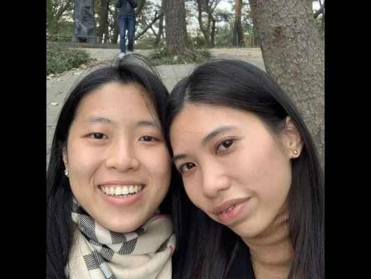 Sitter Profile Image: Minnie & Elizabeth 
