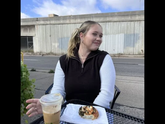 Sitter Profile Image: Madeline 