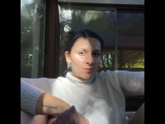 Sitter Profile Image: Setel 