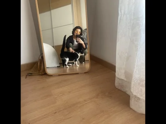 Sitter Profile Image: Mora 