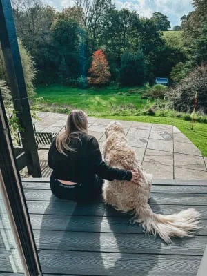 Sitter Profile Image: Hanna & Larnia 