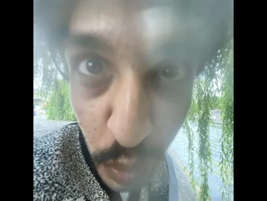 Sitter Profile Image: Shahzeb 