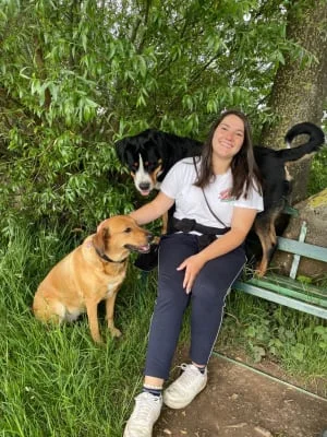 Sitter Profile Image: Julia & Finia 