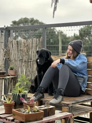 Sitter Profile Image: Hanna & Larnia 