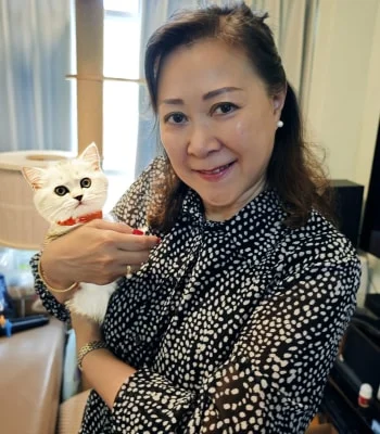 Sitter Profile Image: Mei Yin 