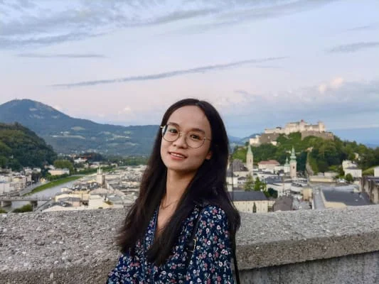 Sitter Profile Image: Xinbei 