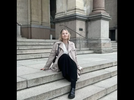 Sitter Profile Image: Simonette 
