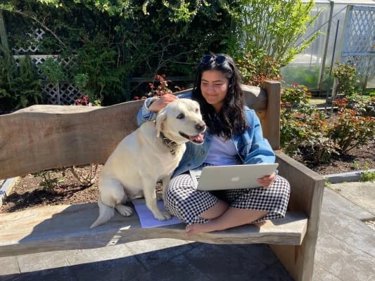 Sitter Profile Image: Sakshi & Holly 