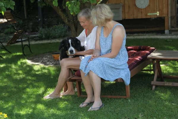 Sitter Profile Image: Geraldine & Julia 