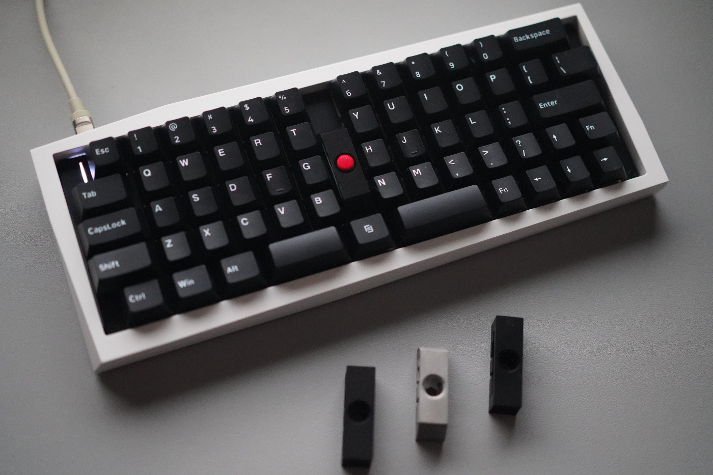 自作キーボード初年度活動振り返り (入門~PCB設計) 自作キーボード初年度活動振り返り (入門~PCB設計)