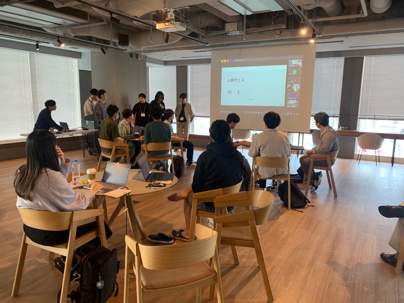 BootCamp Day3 Bチーム 人狼チェス の発表の様子