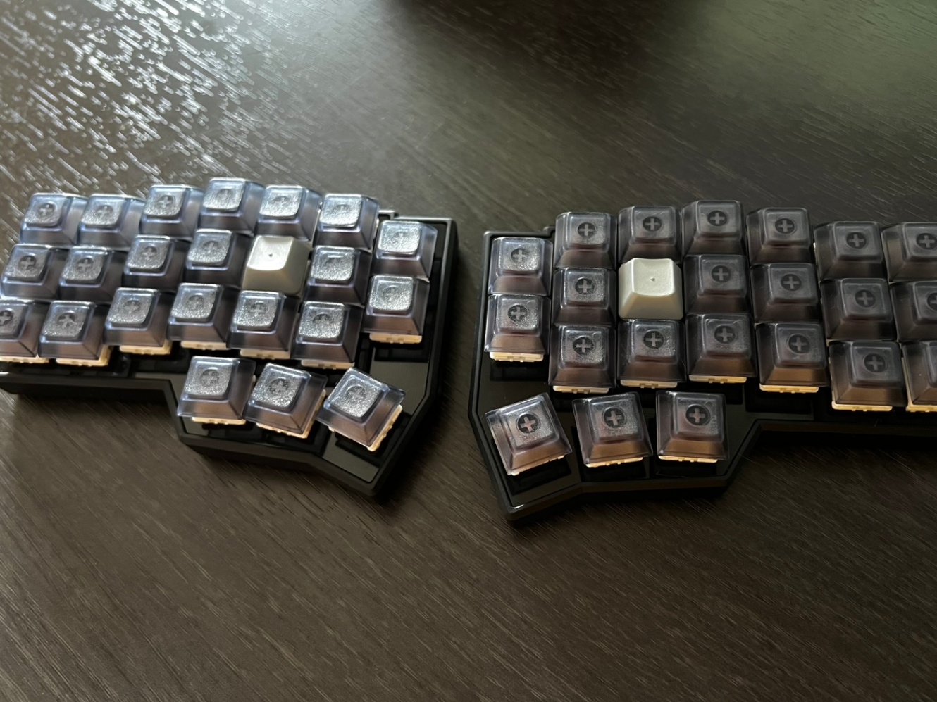 Corne V4 Cherry を組み立てる Corne V4 Cherry を組み立てる