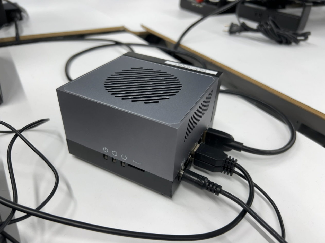 Jetson AGX Orin 開発者キットで、Deep Seek R1 を動作させる Jetson AGX Orin 開発者キットで、Deep Seek R1 を動作させる
