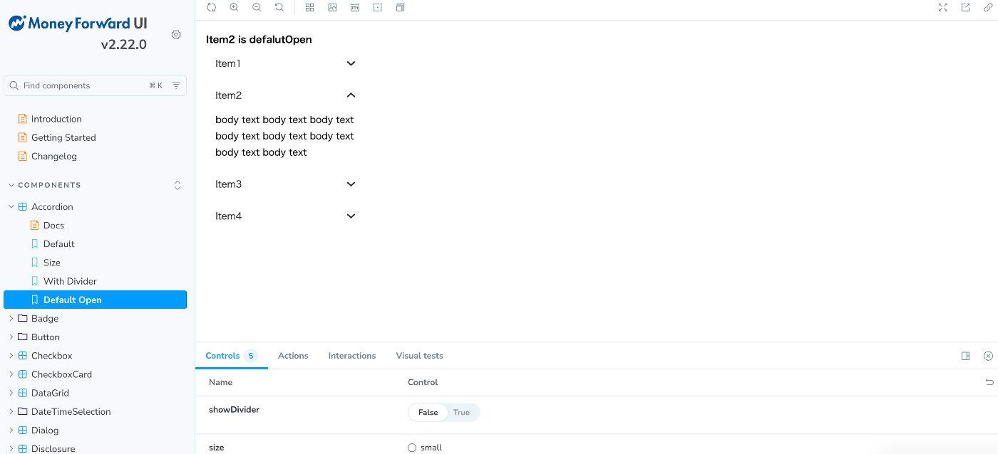 AccordionコンポーネントのDefault Openページ。Item2がデフォルトで開かれている状態のストーリーが表示されている。