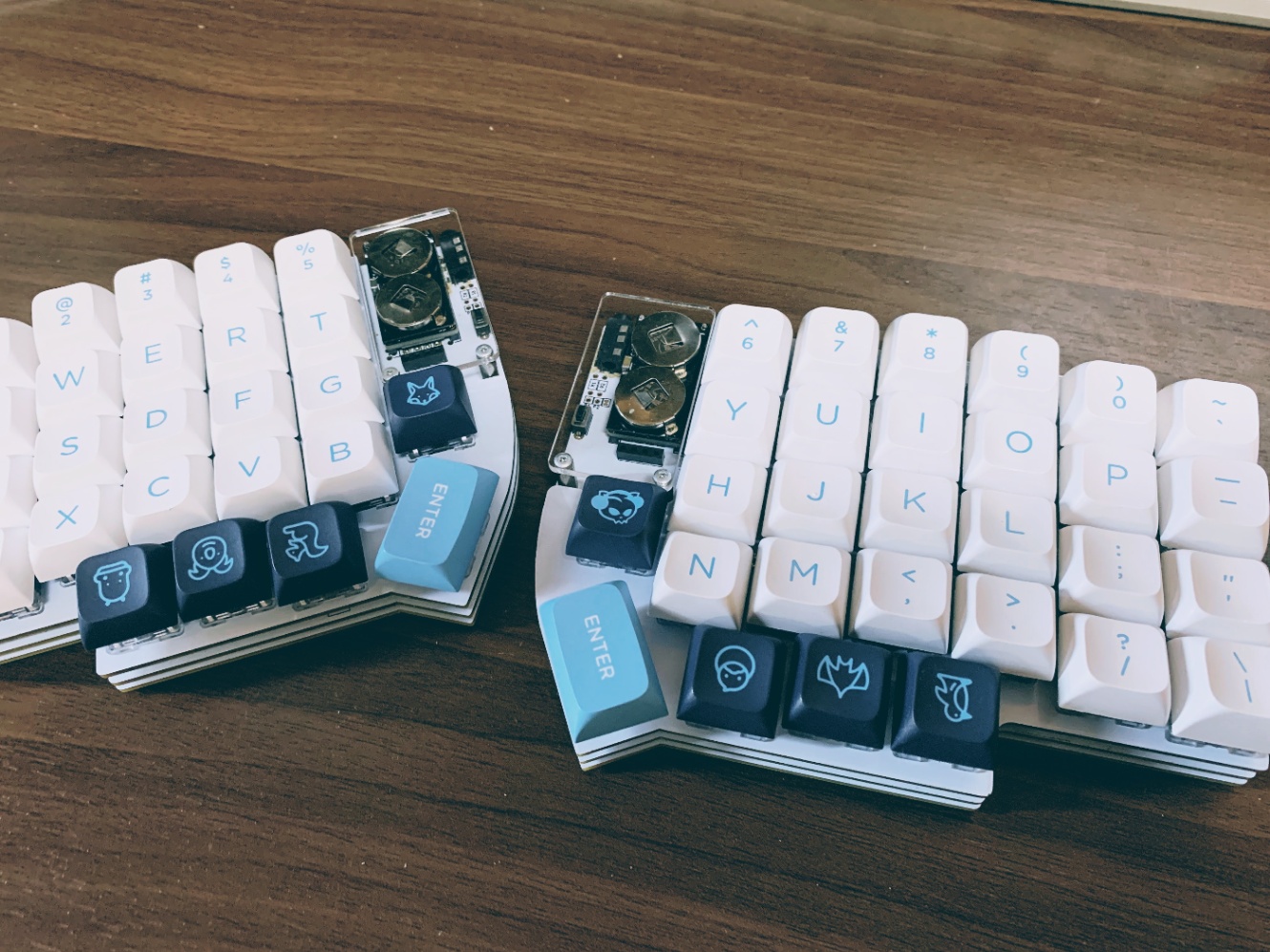 分割式自作キーボード「Lily58」を無線化してみた 分割式自作キーボード「Lily58」を無線化してみた