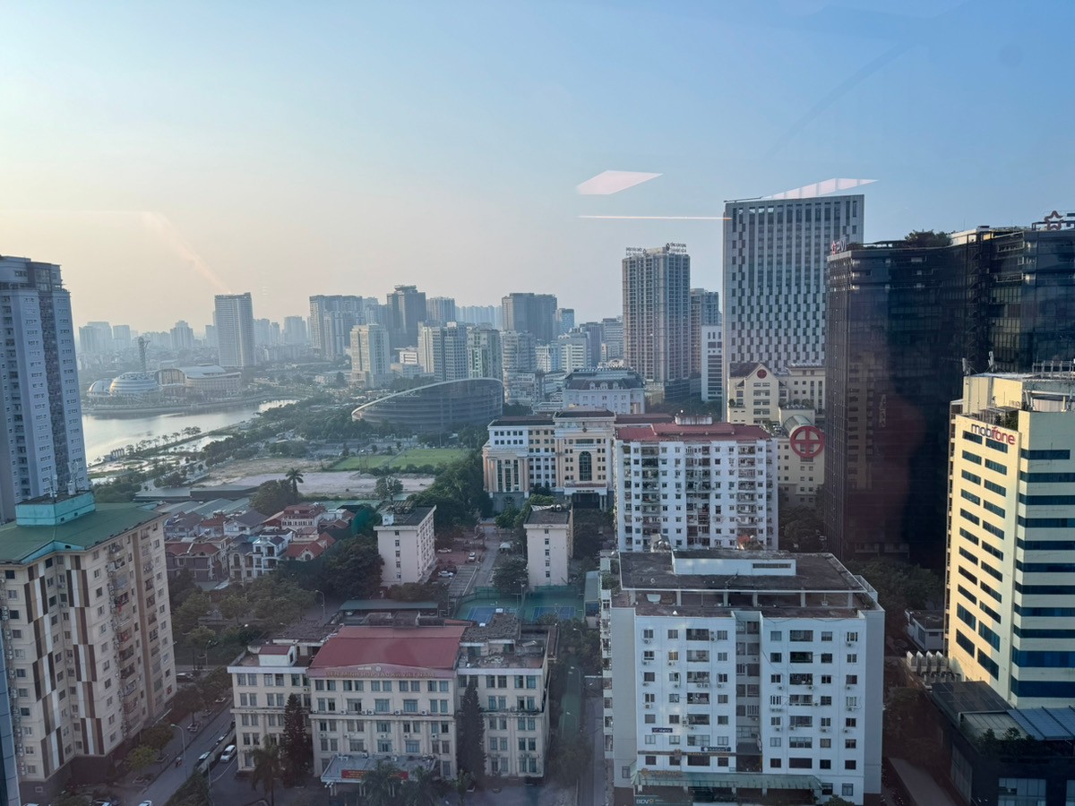 ベトナムの活気ある街並み