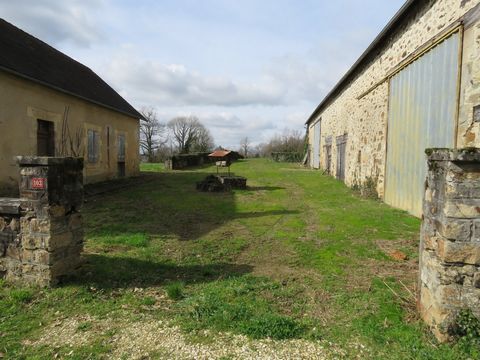 Ancien corps de ferme à rénover avec 3 hectares te