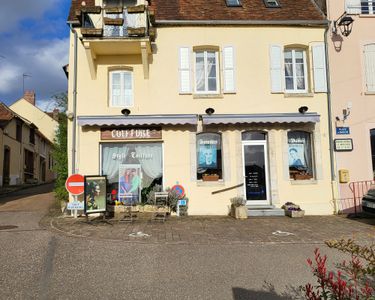 Salon de coiffure à vendre