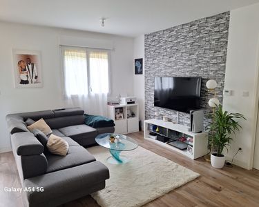 A LOUER : T2 40m2 non meublé / 1 ch / jardin/ emplacement idéal POISSY