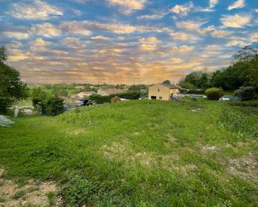 Terrain vue dégagée de 1300m2 - Caraman 