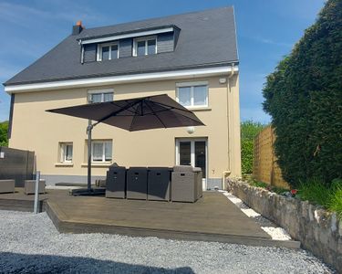 Maison 6 pièces de 144m2 et un batiment de 30m² 