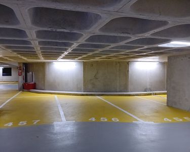 Place parking privé - Futura Glacière