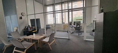 Bureaux - A LOUER - 240 m² non divisibles