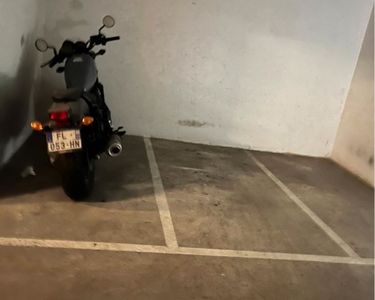 Location place parking moto