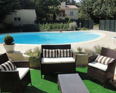 Villa avec Piscine et nombreuses prestations