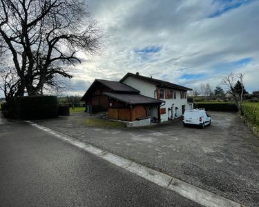 Maison avec grand terrain