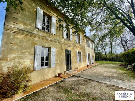 Belle maison Girondine avec fort potentiel à seulement 10 minutes de Saint-Émilion. 