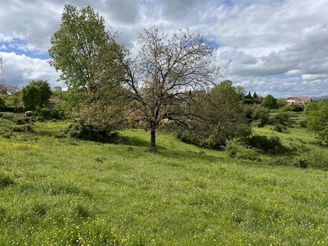 Figeac, terrain constructible de 1435m²