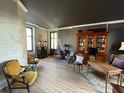 Maison 7 pièces 289 m²