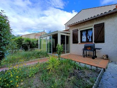 MAISON AVEC JARDIN PISCINABLE - GARAGE - CAPESTANG 