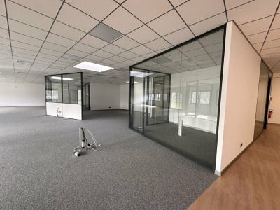 Bureaux 871 m²