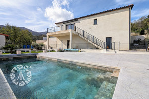 Splendide villa avec piscine avec grands garages idéal artis