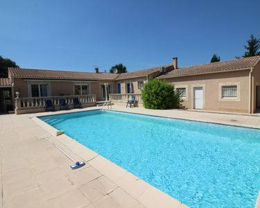 Belle villa 143 m², type 6 avec piscine, cuisine d'été et garage