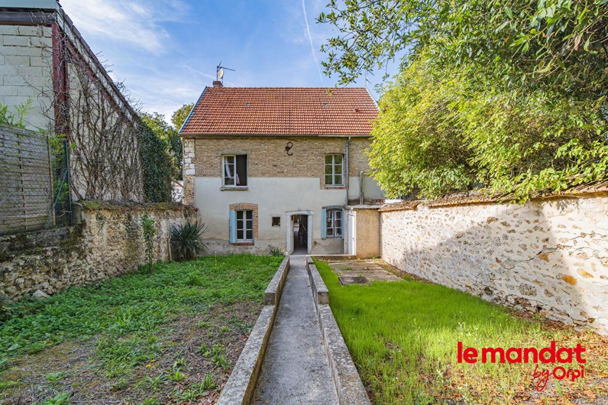 Vente Maison 144 m² à Le Mesnil sur Oger 245 000 €