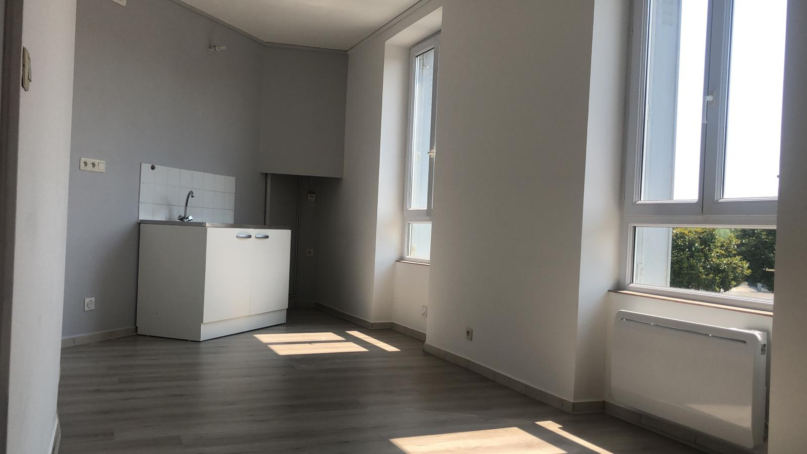Appartement de 35m2 en location 440 EUR par mois à Aubigné-Rac 