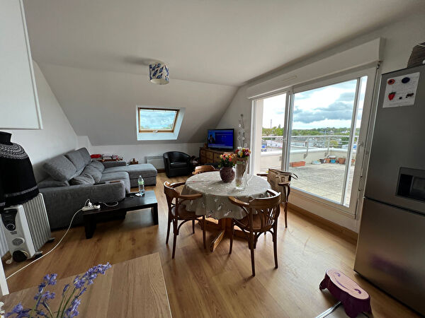 Appartement 3 pieces 57 m2 avec grande terrasse dans le bourg de Pluneret