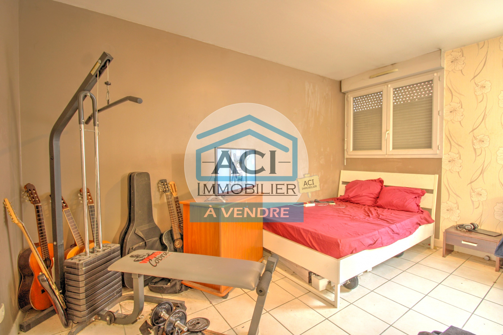 Appartement de type 1  vendu avec locataire