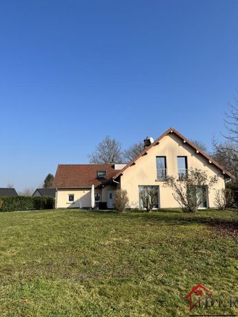 Maison 8 pièces 234 m²